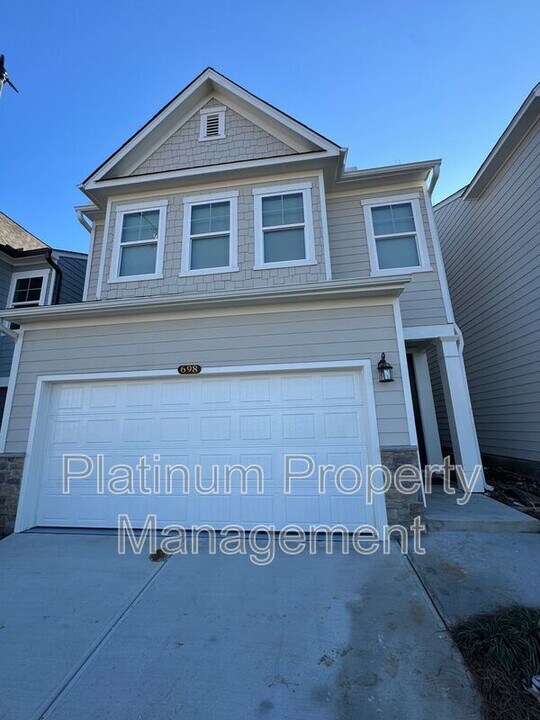 698 Smokey Quartz Wy in Kennesaw, GA - Building Photo