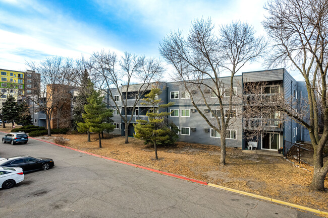 Park Square in Minneapolis, MN - Building Photo - Building Photo