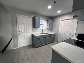 3104 Highland Park Ave in Mission, TX - Building Photo - Building Photo
