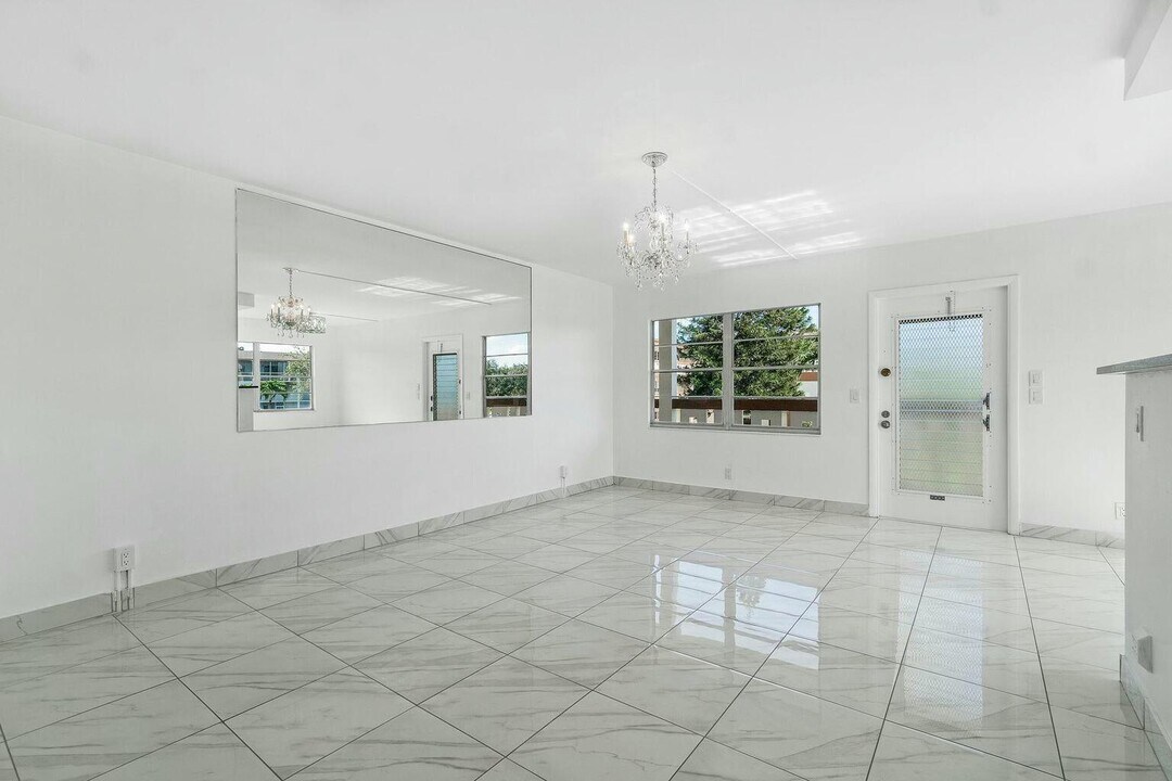 351 Mansfield I in Boca Raton, FL - Building Photo