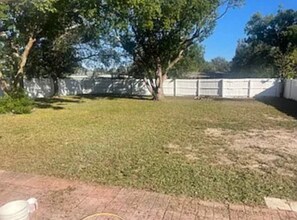 1920 Summit Dr in Dunedin, FL - Building Photo - Building Photo