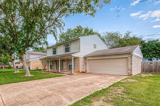 3223 Timber View Dr in Sugar Land, TX - Building Photo - Building Photo