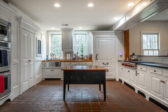 109 Dibble Hill Rd in Cornwall, CT - Building Photo - Building Photo