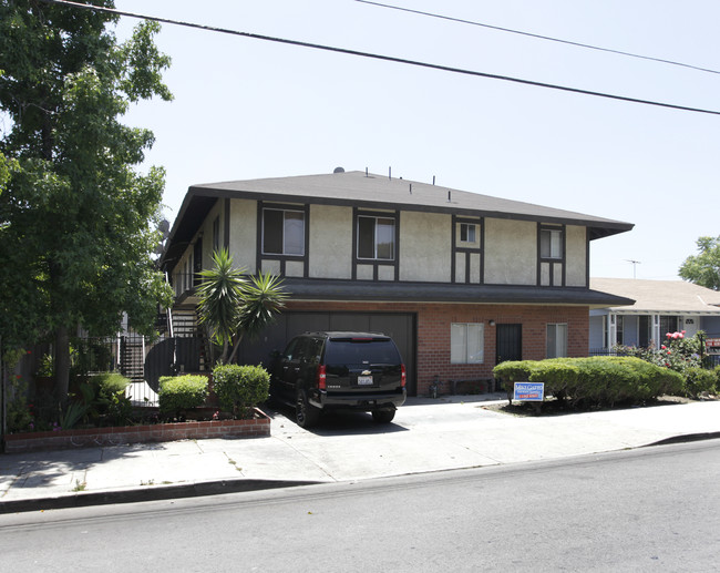 11424 Hatteras St in North Hollywood, CA - Building Photo - Building Photo