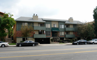 6222 Woodman Ave Apartments