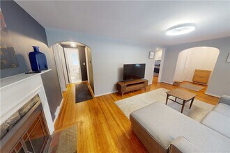 940 S Grosvenor Rd in Rochester, NY - Building Photo - Building Photo