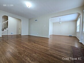 629 E Meyer Blvd in Kansas City, MO - Building Photo - Building Photo