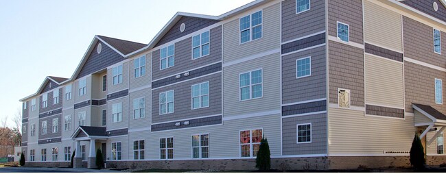 Iron Point Apartments in Troy, NY - Building Photo - Building Photo