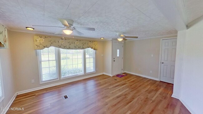 515 Edens Ln in Hampstead, NC - Building Photo - Building Photo