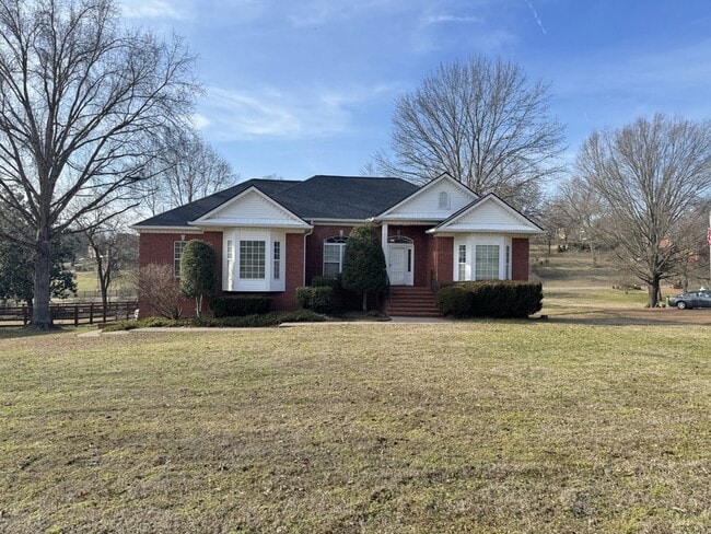 property at 307 Oak Meadow Ln