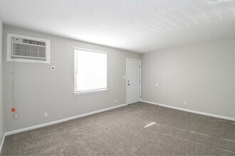 1432 McCan Dr in Clarksville, TN - Building Photo - Building Photo