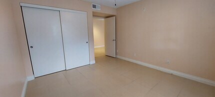230 Mission Newport Ln in Las Vegas, NV - Building Photo - Building Photo