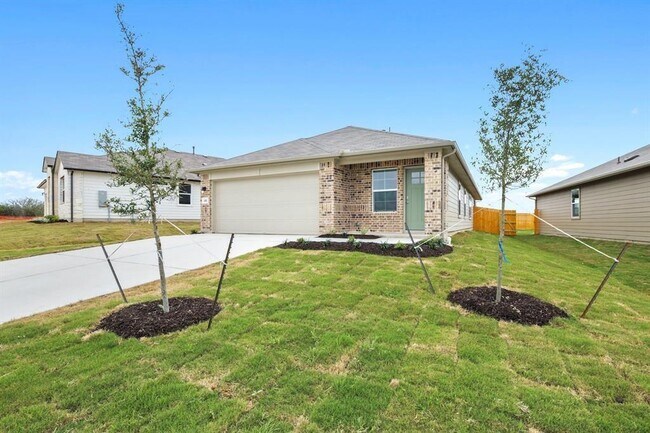 348 Globe Mallow Cir in Kyle, TX - Foto de edificio - Building Photo
