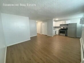 1410 N Moline St in Aurora, CO - Foto de edificio - Building Photo