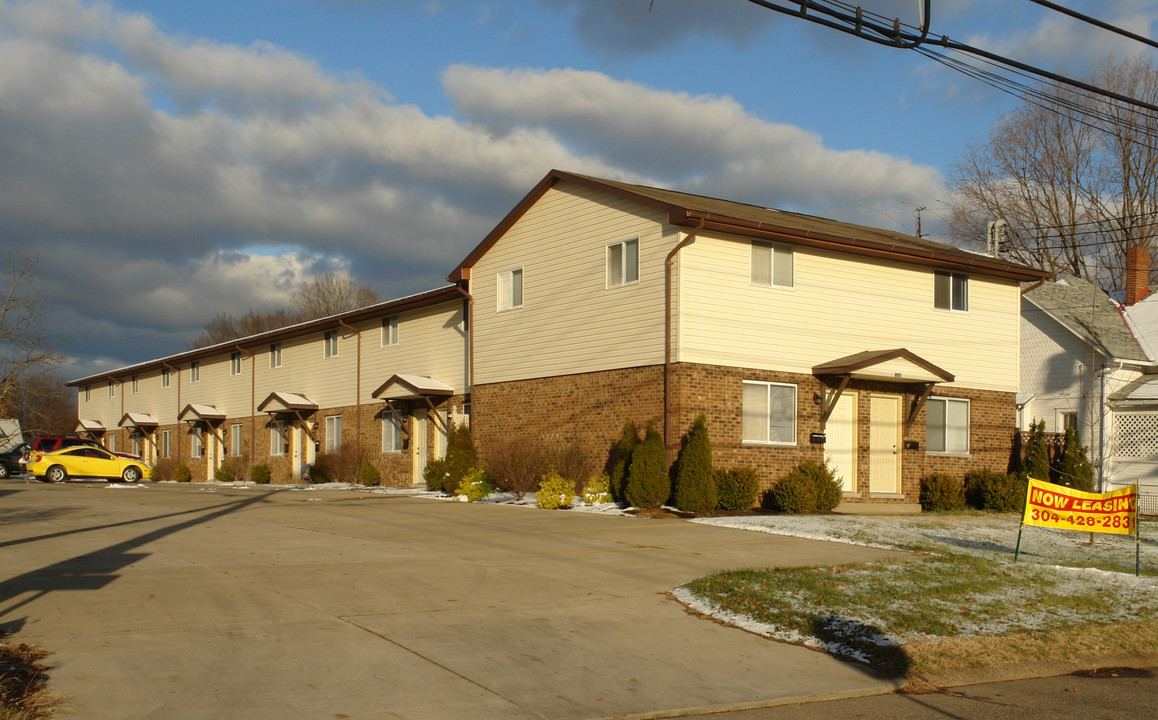 Adam's Place Apartments in Vienna, WV - Building Photo