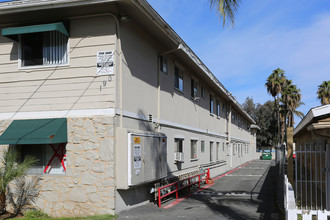 Park Avenue Apartments in El Cajon, CA - Building Photo - Building Photo