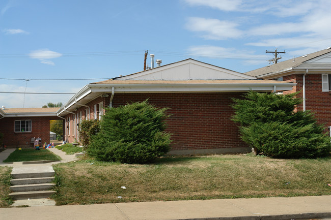 Frederick Court in Aurora, CO - Building Photo - Building Photo