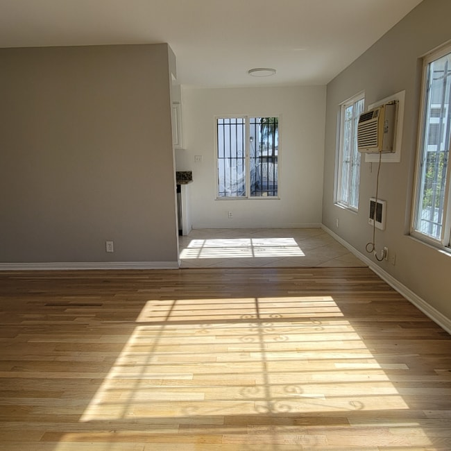 1802 Wilton Pl in Los Angeles, CA - Building Photo - Building Photo