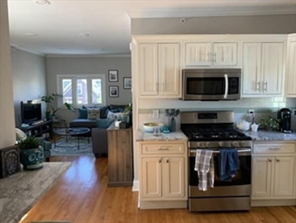 43 Rogers St, Unit 1 in Boston, MA - Building Photo - Building Photo