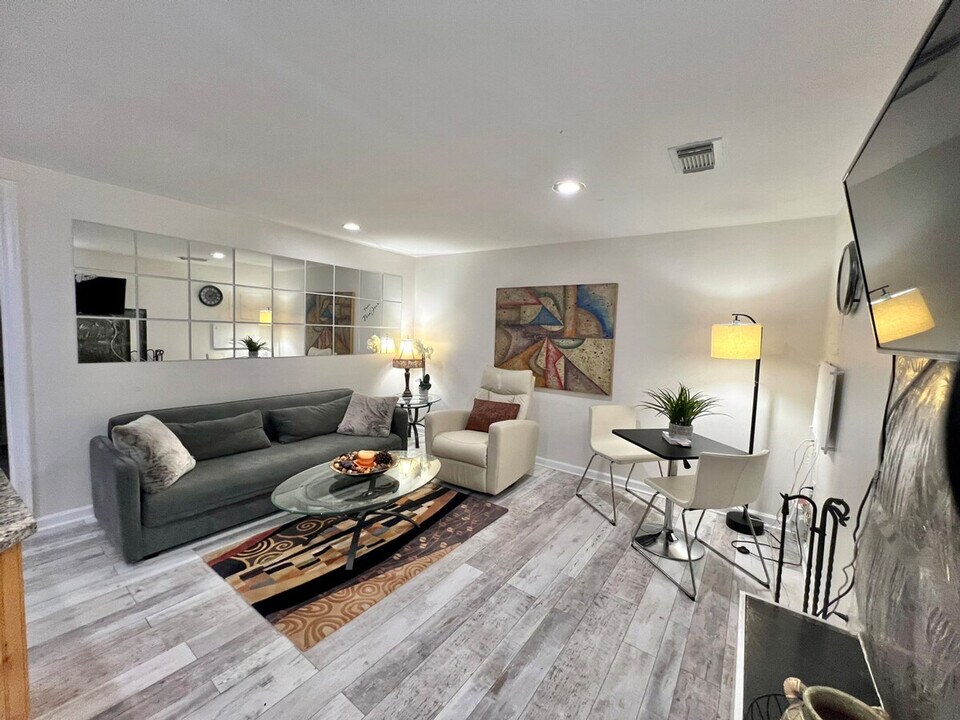 11850 Sunrise Valley Dr, Unit SI ID1473429P in Reston, VA - Foto de edificio