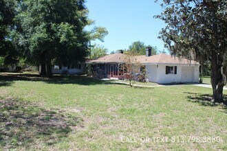 621 Sunset Dr in Brandon, FL - Building Photo - Building Photo
