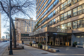 2930 N Sheridan Rd in Chicago, IL - Building Photo - Building Photo