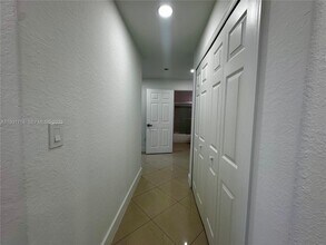 5655 NW 109th Ave in Doral, FL - Building Photo - Building Photo