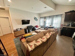 390 Orange Rd in Montclair, NJ - Building Photo - Building Photo