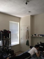 18 Burney St Apartments
