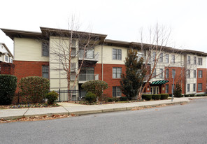 West End Circle Condominiums in Nashville, TN - Foto de edificio - Building Photo