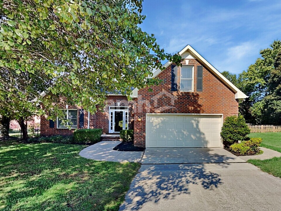 2710 Soaring Eagle Ct in Murfreesboro, TN - Foto de edificio