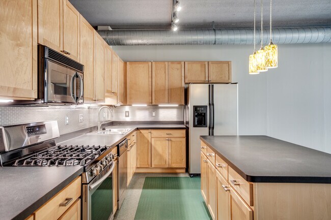 710 N 4th St, Unit 207 in Minneapolis, MN - Building Photo - Building Photo