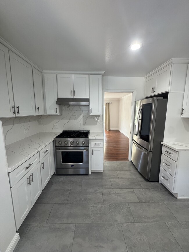 property at 670 Sunset Pkwy