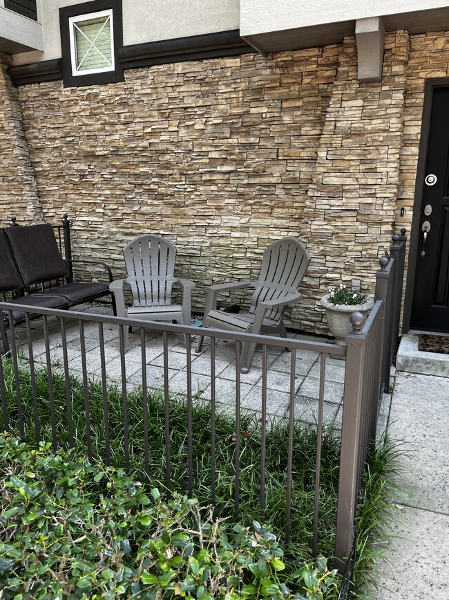 property at 4060 Buena Vista St
