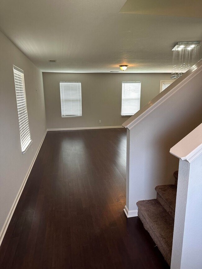 186 Cloverbrook Dr photo'