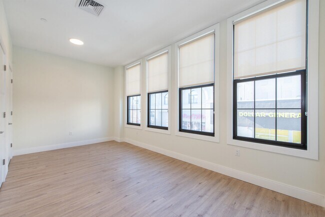 3510 Bergenline Ave in Union City, NJ - Building Photo - Building Photo