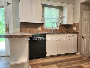 8250 E Wadora Cir NW in North Canton, OH - Building Photo - Building Photo