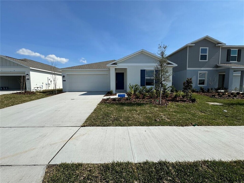 2870 Pennachio Dr in Lake Wales, FL - Building Photo