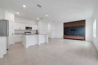 2083 Gold Dust Dr in Minneola, FL - Building Photo - Building Photo