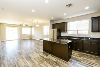 1700 W Loemann Dr in Queen Creek, AZ - Building Photo - Building Photo