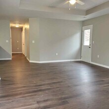 897 W Gay St in Warrensburg, MO - Building Photo - Building Photo