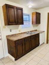 5919 Bedford Dr in Beaumont, TX - Building Photo - Building Photo