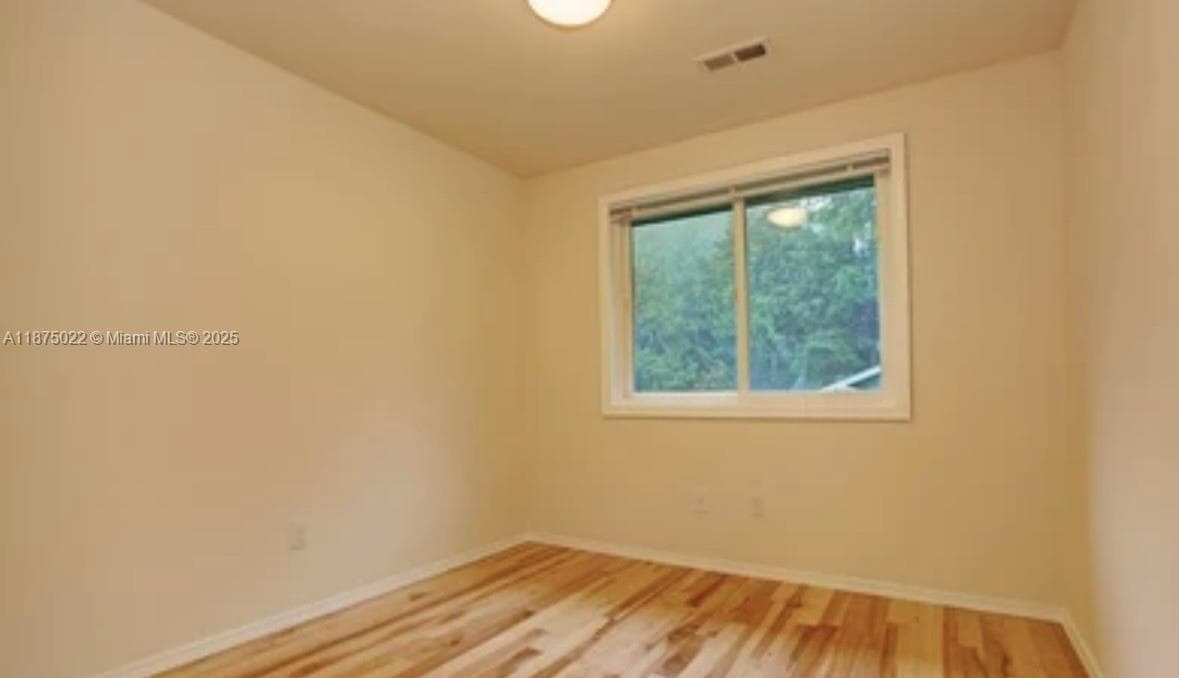 5421 W 24th Ave in Hialeah, FL - Building Photo