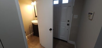 7886 Marioak Dr in Elkridge, MD - Building Photo - Building Photo