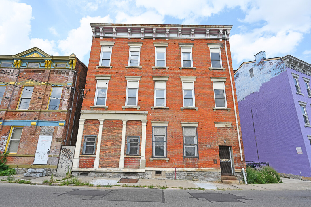 314 McMicken Ave in Cincinnati, OH - Building Photo