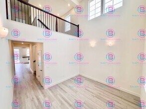 6746 Lunar Orbit Dr in Sparks, NV - Building Photo - Building Photo