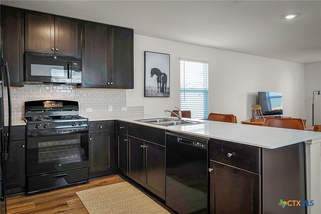 property at 175 Amber Gln