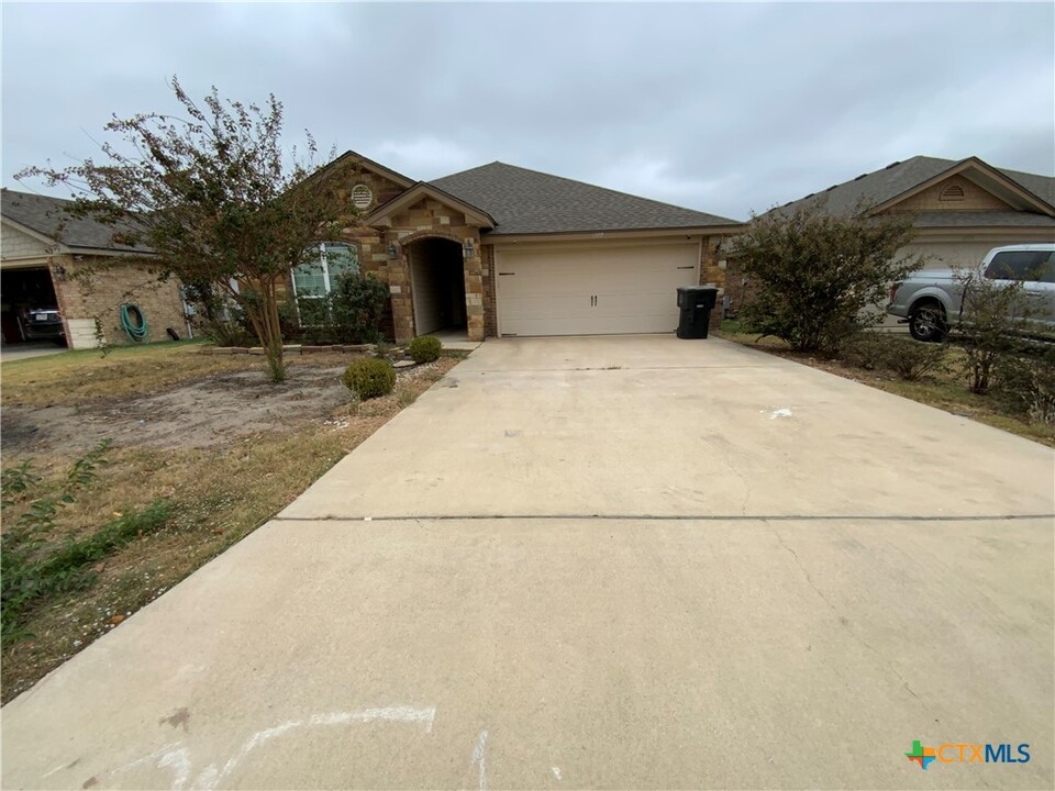 6807 Ambrose Cir in Temple, TX - Building Photo