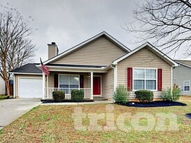 6728 Chesepeake Trail in Rex, GA - Building Photo