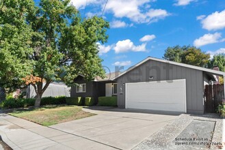 863 Kolln St in Pleasanton, CA - Foto de edificio - Building Photo